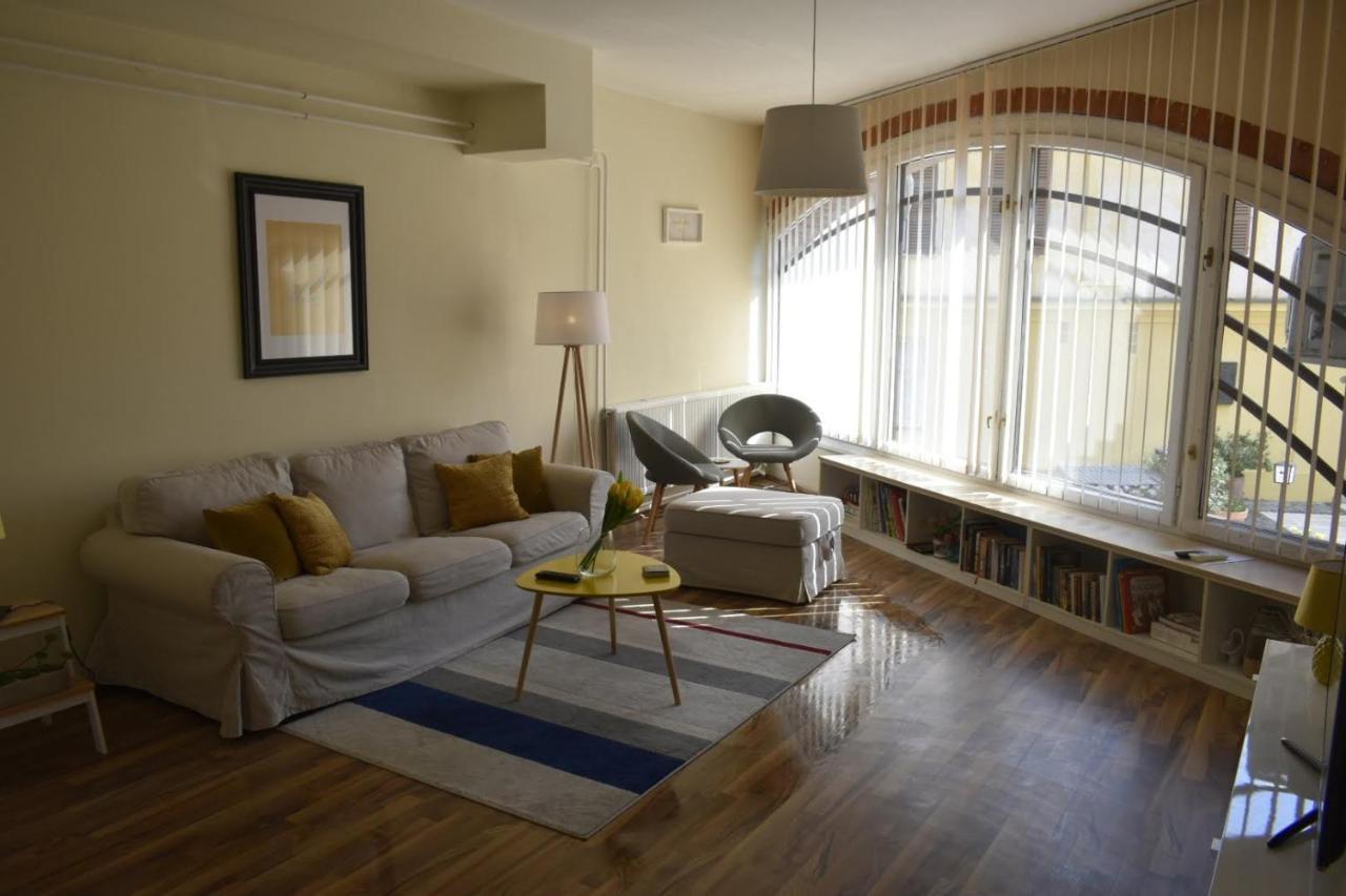 Fonix Family Apartment A Step From Szechenyi Square Pécs Exterior foto