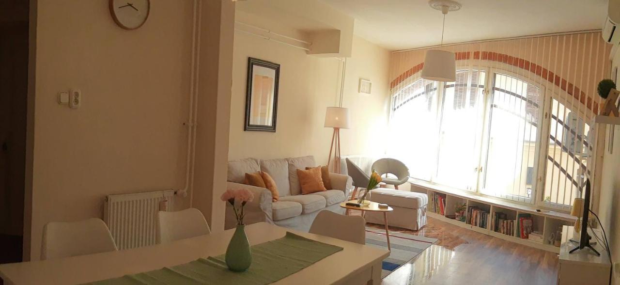 Fonix Family Apartment A Step From Szechenyi Square Pécs Exterior foto