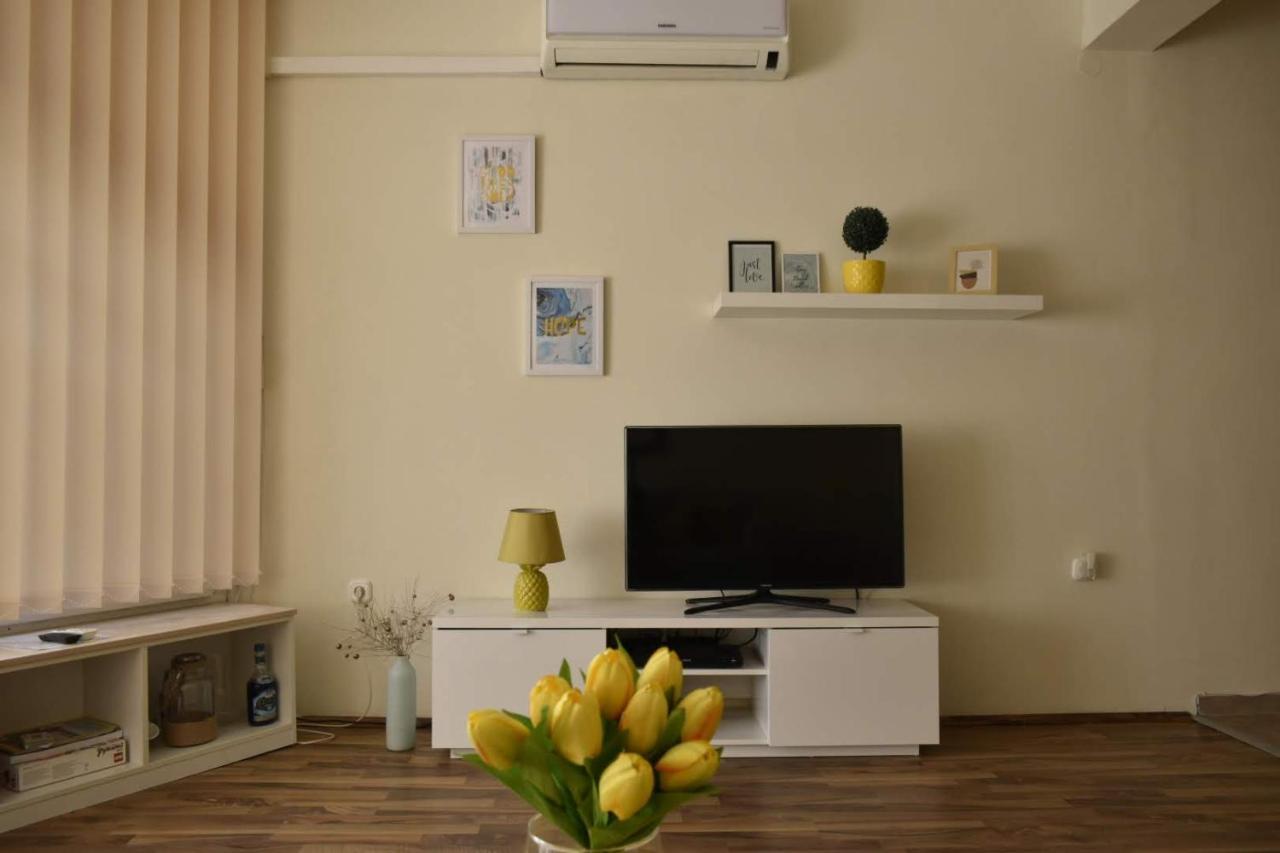Fonix Family Apartment A Step From Szechenyi Square Pécs Exterior foto