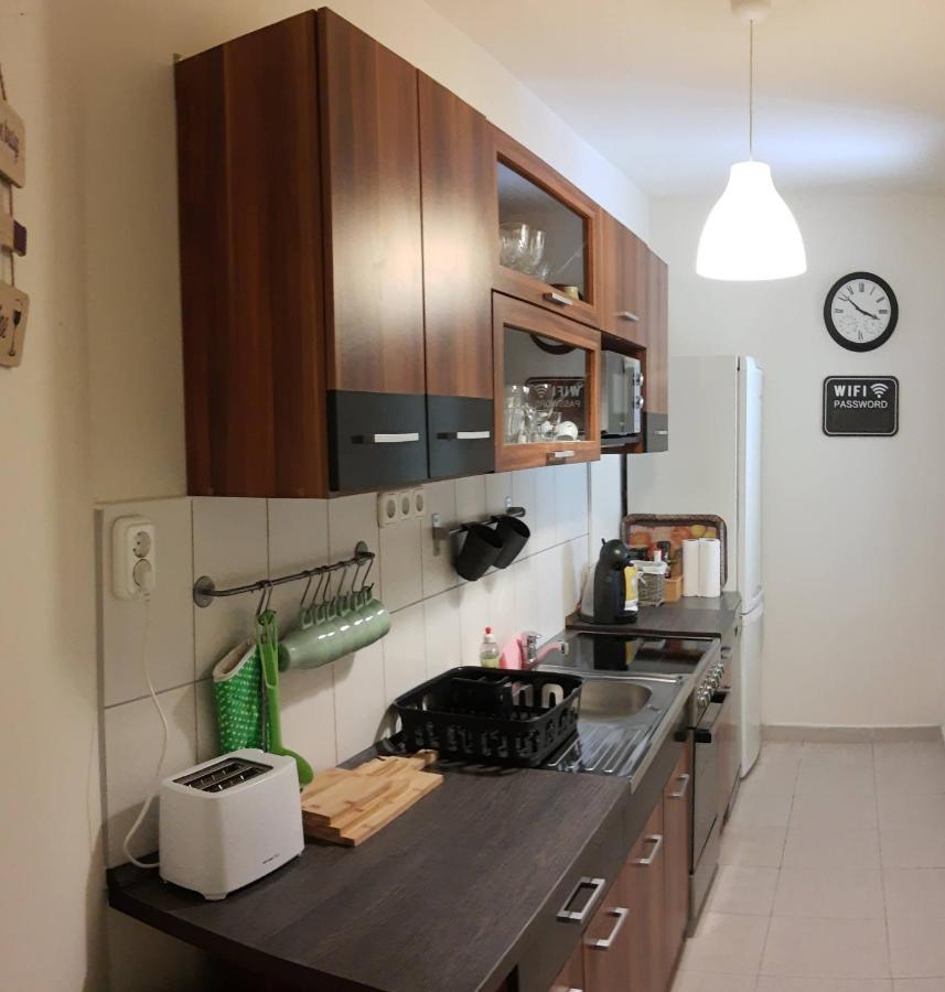 Fonix Family Apartment A Step From Szechenyi Square Pécs Exterior foto
