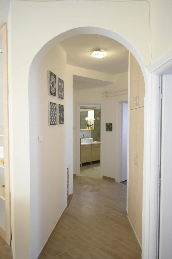 Fonix Family Apartment A Step From Szechenyi Square Pécs Exterior foto