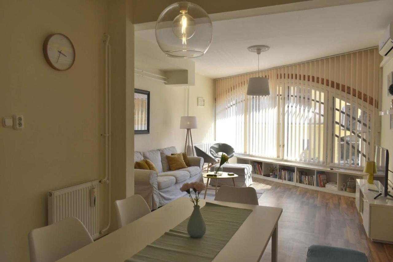 Fonix Family Apartment A Step From Szechenyi Square Pécs Exterior foto